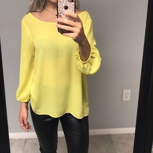 Yellow top with bow